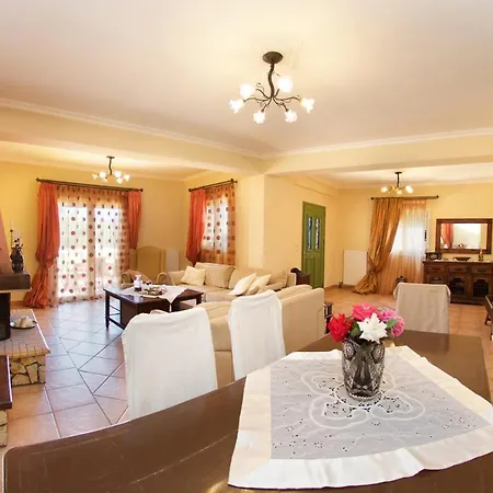 Iliachtides Καραβόμυλος