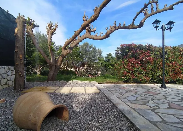 Iliachtides Villa Karavomylos